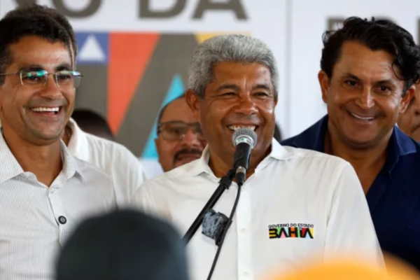 Após agenda intensa no interior, governador segue compromissos em Capela do Alto Alegre